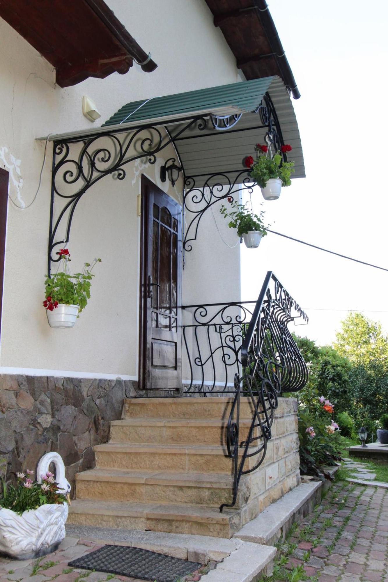 Котедж "Красний Краєвид" Iaremcea Exterior foto