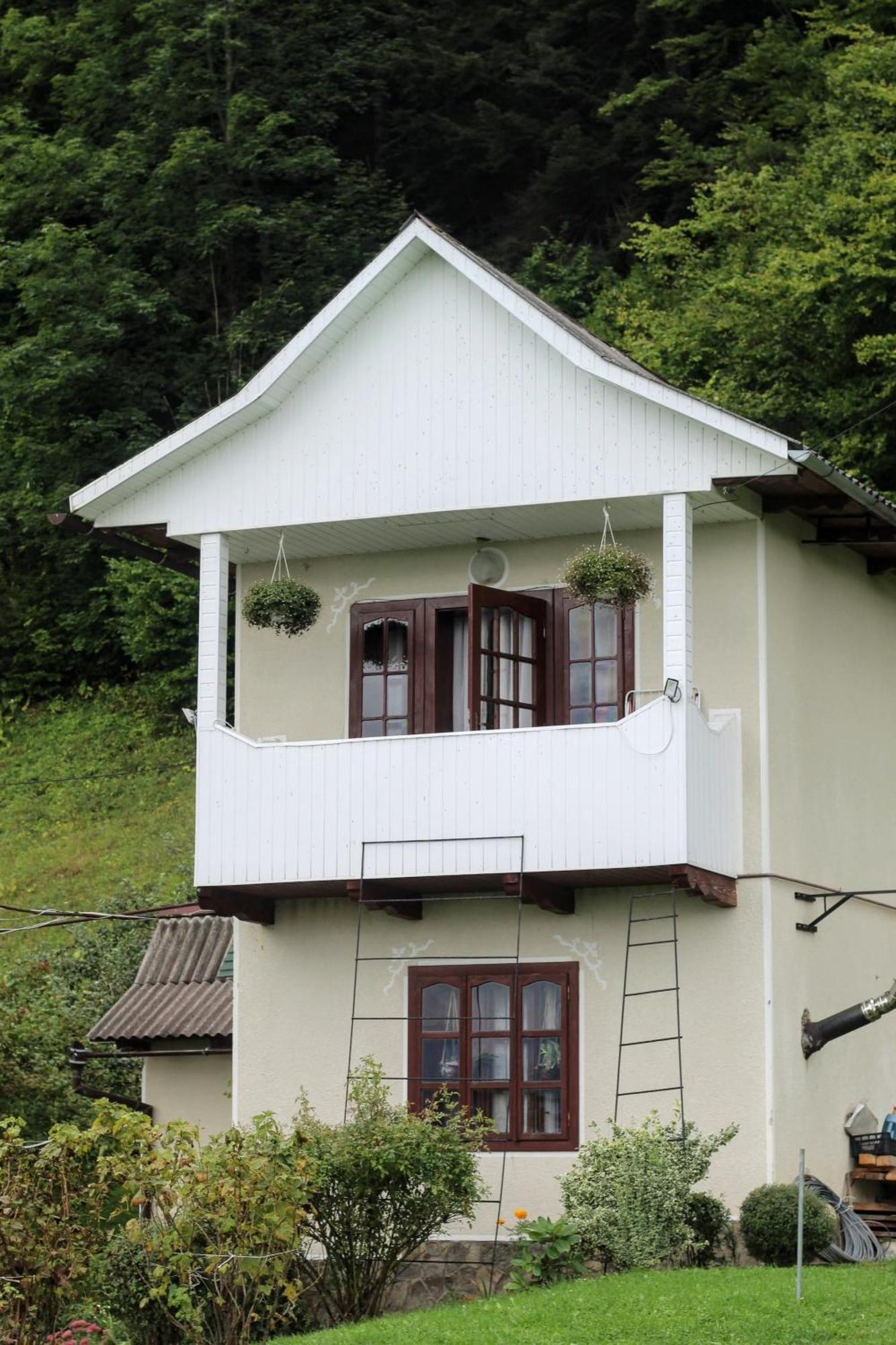 Котедж "Красний Краєвид" Iaremcea Exterior foto